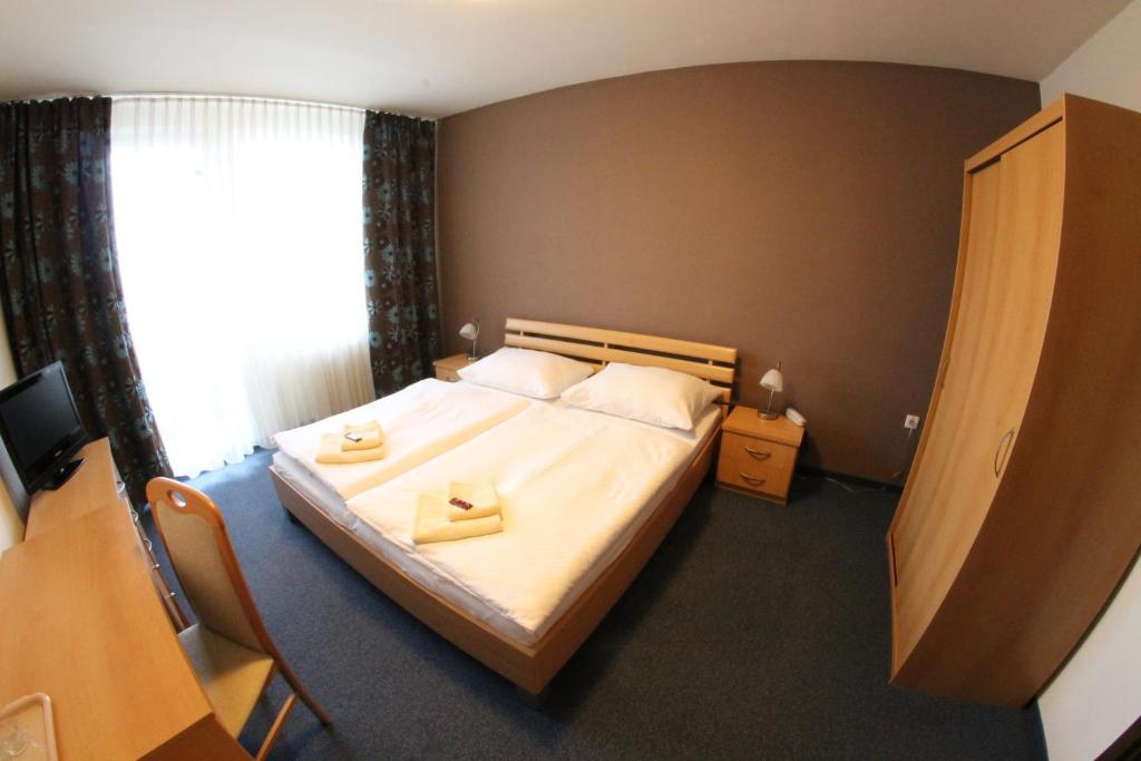 Hotel Spectrum Trnava Room photo